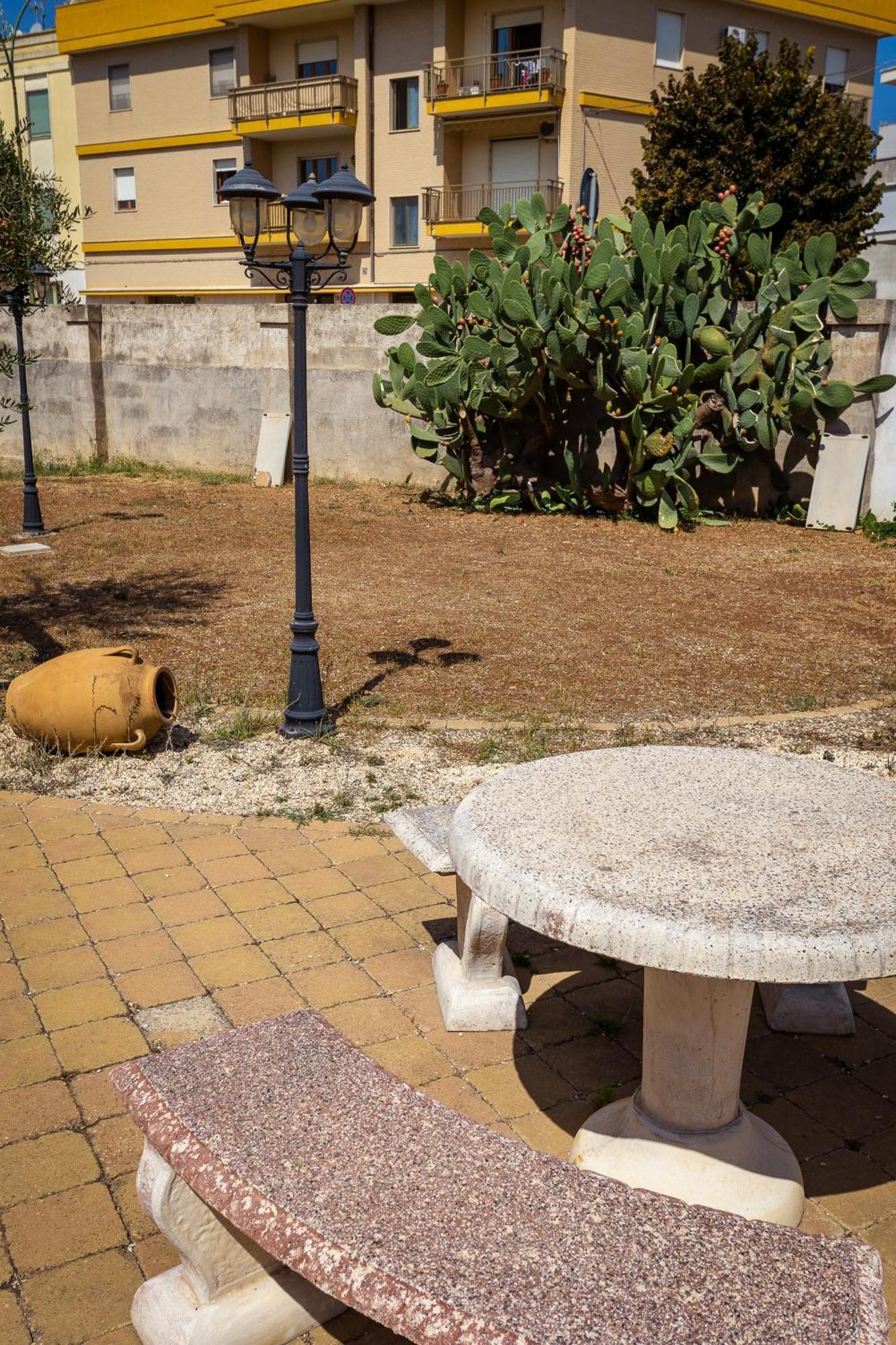 Affittacamere Giardino Delle Zie-Vicino Ospedale Cardinale Panico Tricase Eksteriør billede