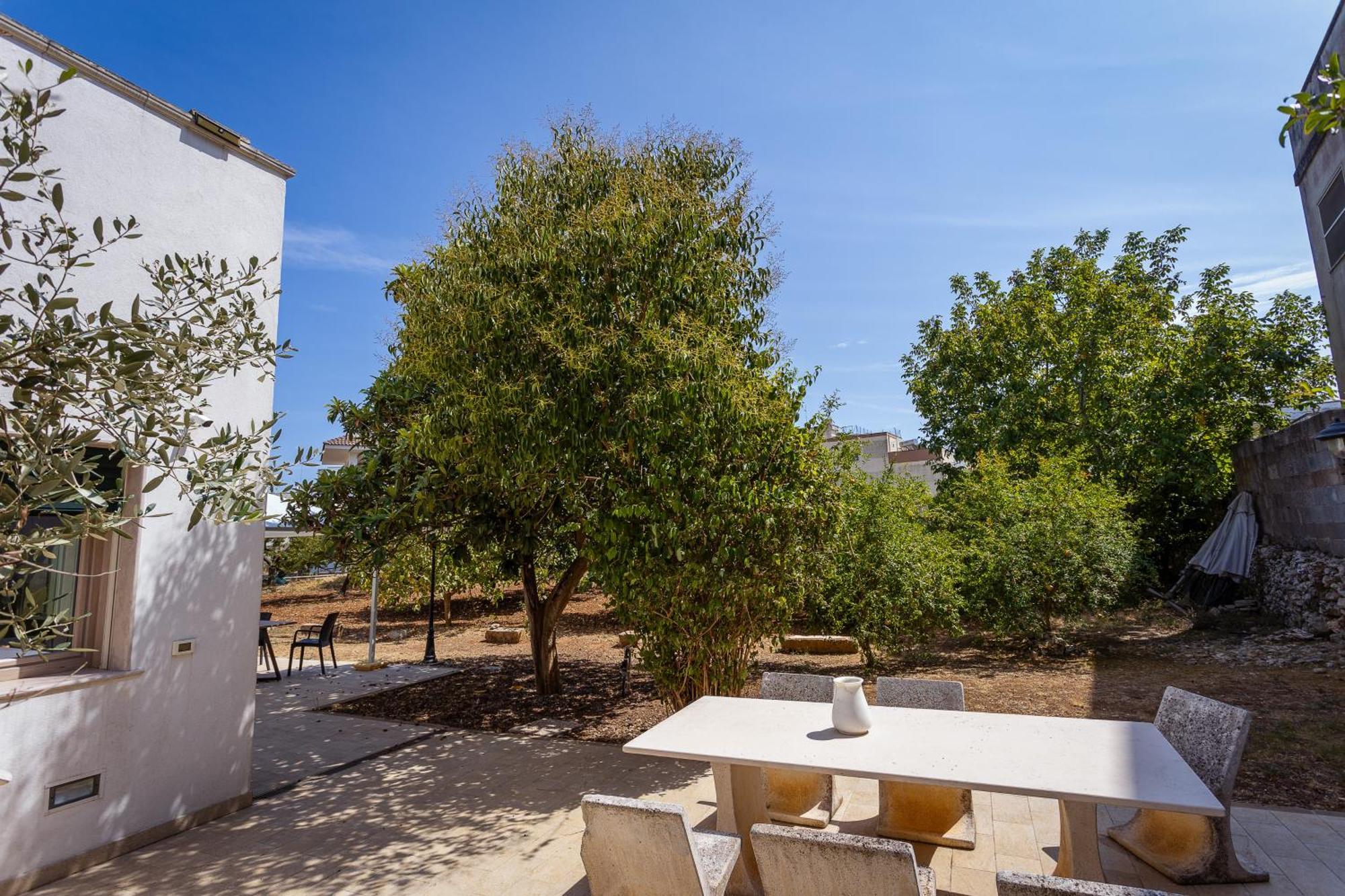 Affittacamere Giardino Delle Zie-Vicino Ospedale Cardinale Panico Tricase Eksteriør billede